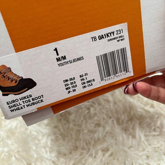 Little Kids Timberland Reinforced Carbon Toe boots - Picture 8 of 12